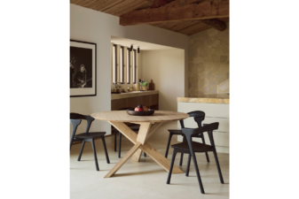 Alternative view of Ethnicraft Oak Circle Dining Table 136cm